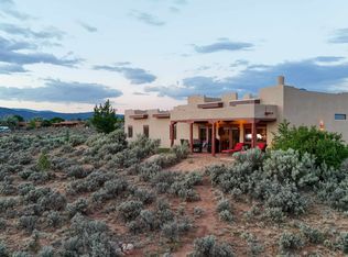 66 Vista del Ocaso Rd, Ranchos de Taos, NM 87577-000