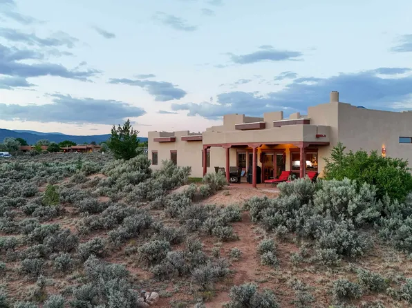66 Vista del Ocaso Rd, Ranchos de Taos, NM 87577-000