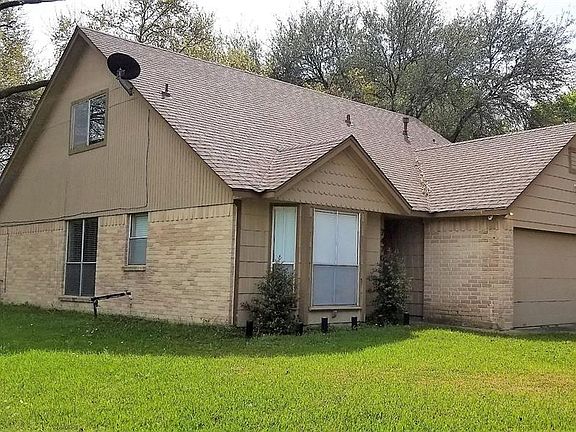 3rd image of 7470 Woodoak Dr