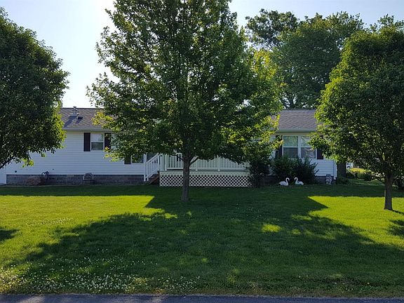 3rd image of 700 Central St