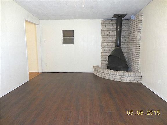 3rd image of 9920 Chinaberry Dr