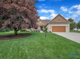 444 Harvest Ct, Waterville, OH 43566