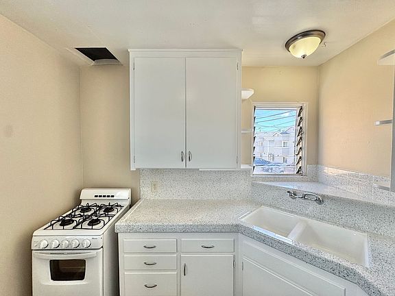 4th image of 3760-3764 28th St #3762