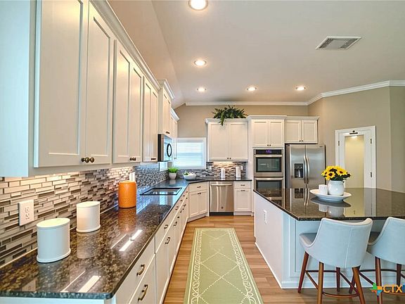 4th image of 7803 Hathaway Ln