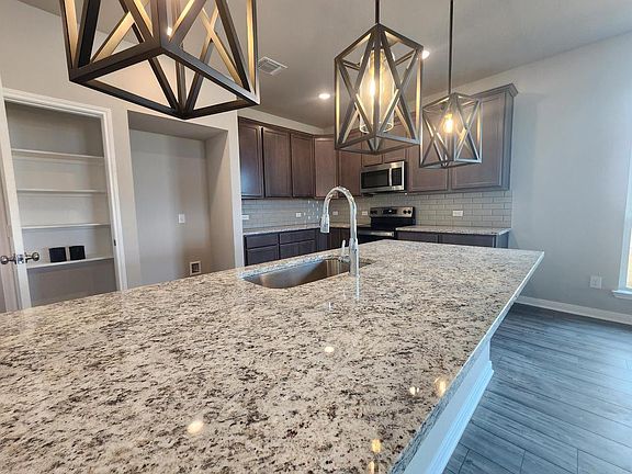5th image of 10004 Kensley Rose Dr