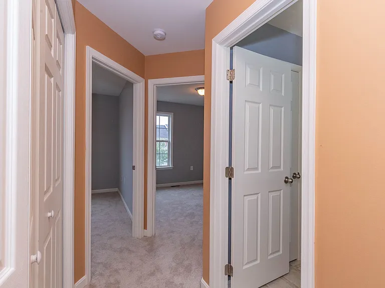 228 Morlatt Ln — Photo 30