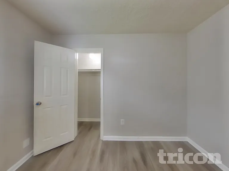 1391 Tenderden Dr — Photo 12