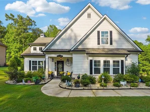 155 Edgewater Trl, Fayetteville, GA 30215