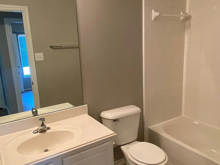 17234 Oakwood Chase Dr — Photo 15