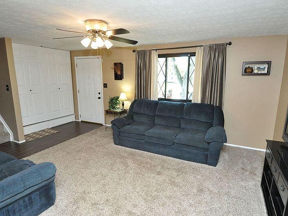 5th image of 2190 Drumlin Dr