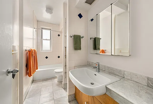 Sold by Compass | media 17