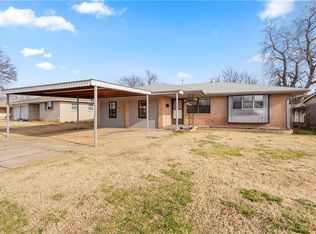 1332 Regency Blvd, Moore, OK 73160