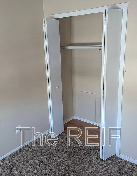 721 Peachtree Pl — Photo 5