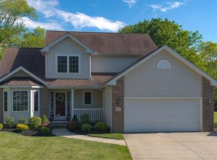 802 Palo Verde Ct, Eastlake, OH 44095