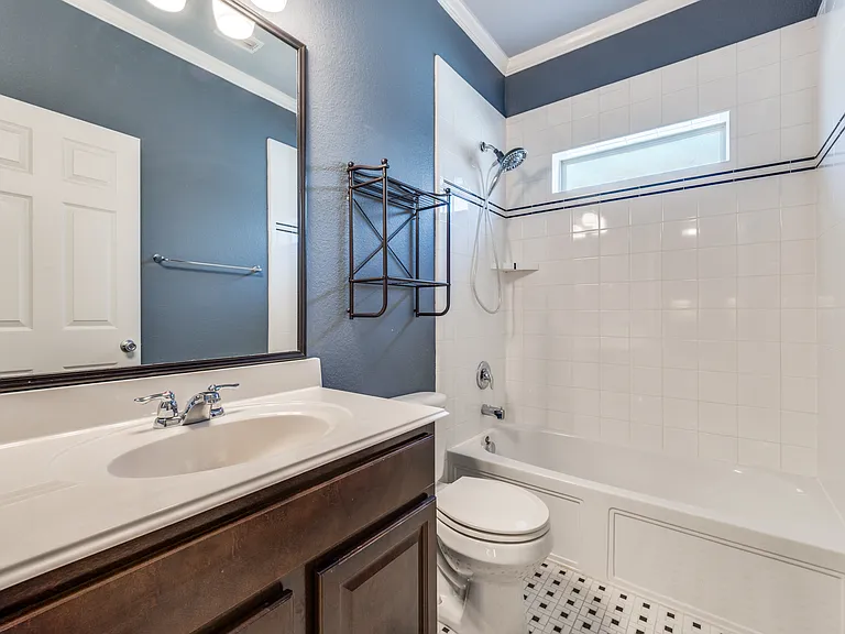 1425 Villa Paloma Blvd — Photo 9