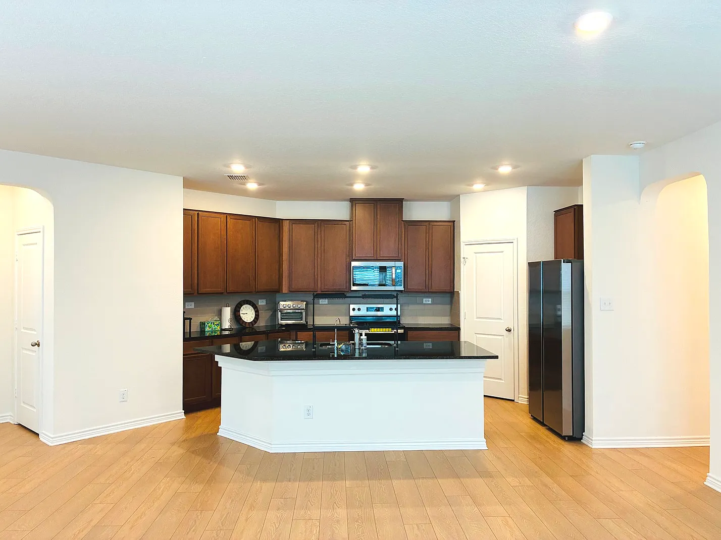 3 bed, 1549 sqft, $1,600 — Photo 4