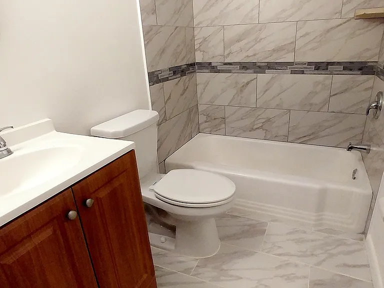Riverwood Apartments, LLC — Photo 7