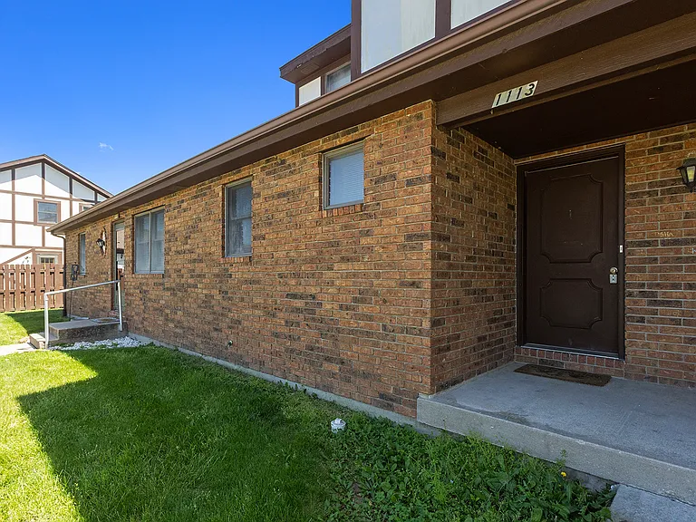 1113 Jeff Cir — Photo 2
