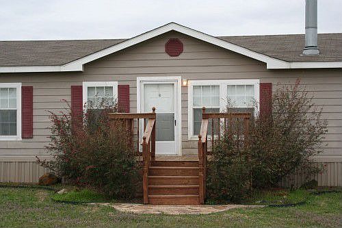 2nd image of 106 Courtney Ln
