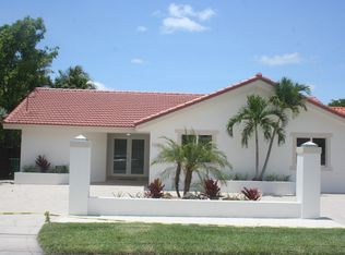 10180 SW 28th St, Miami, FL 33165