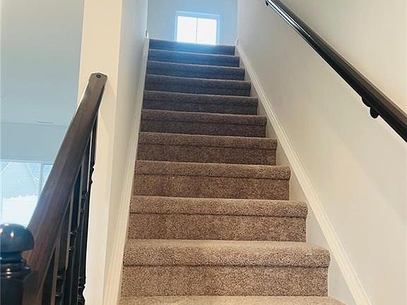 4th image of 8151 Lupine Dr