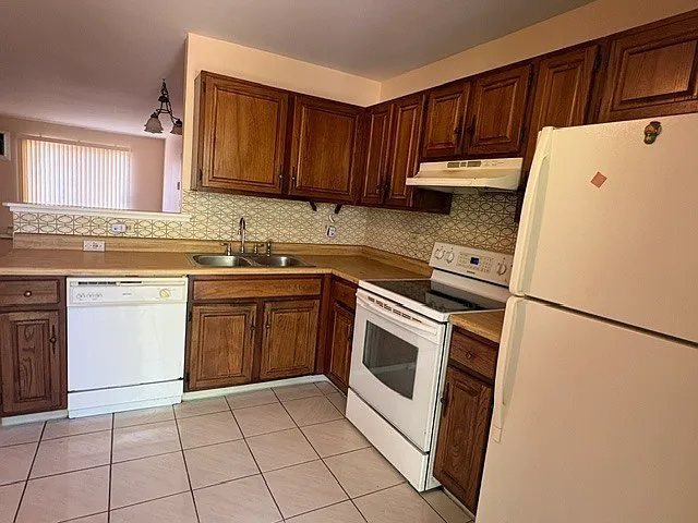 200 S Waters Edge Dr #202 — Photo 8