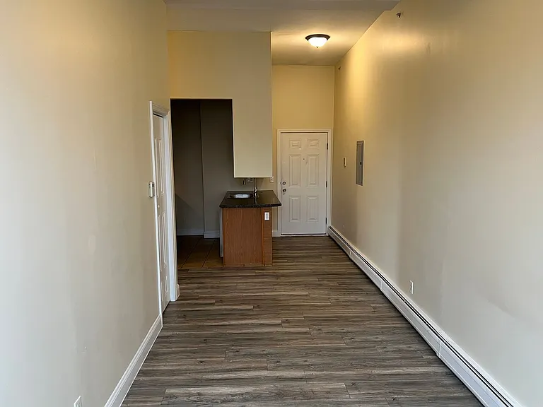 311 Main St — Photo 6