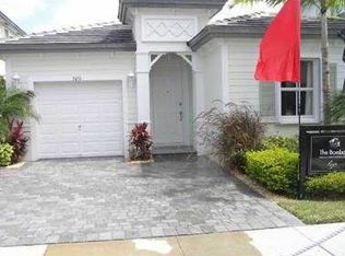 3651 NE 4th St, Homestead, FL 33033