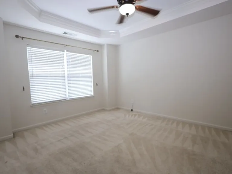 1199 Wetlands Ct — Photo 34