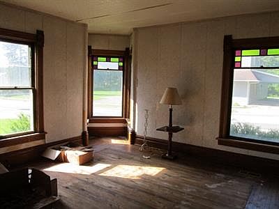 4th image of 33392 N Main St