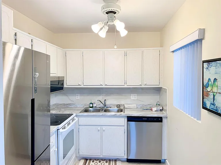 2880 Lake Osborne Dr #205 — Photo 4
