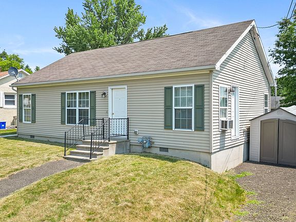 2nd image of 702 Milan Ave