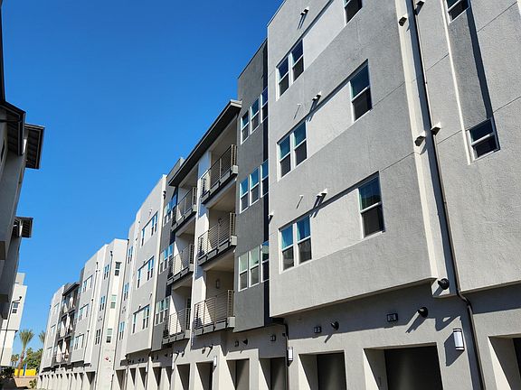 2nd image of 1502 S Urbana St #1502