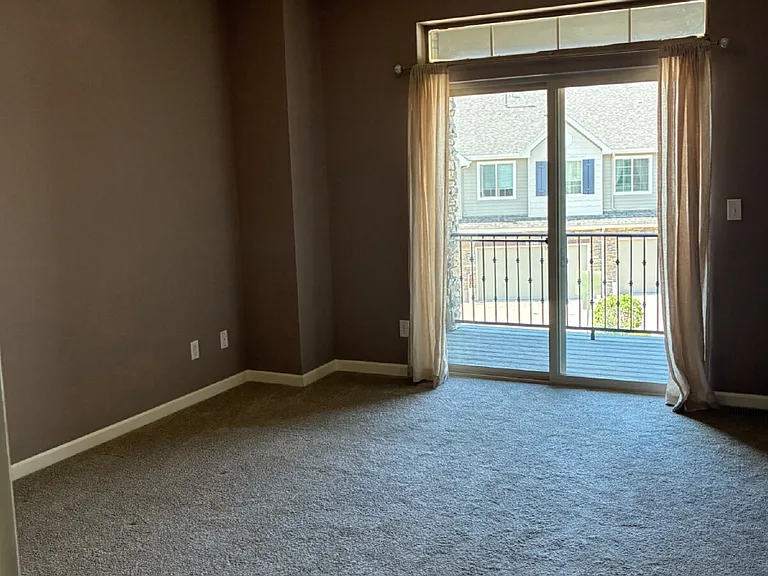 9077 E Phillips Ln — Photo 18
