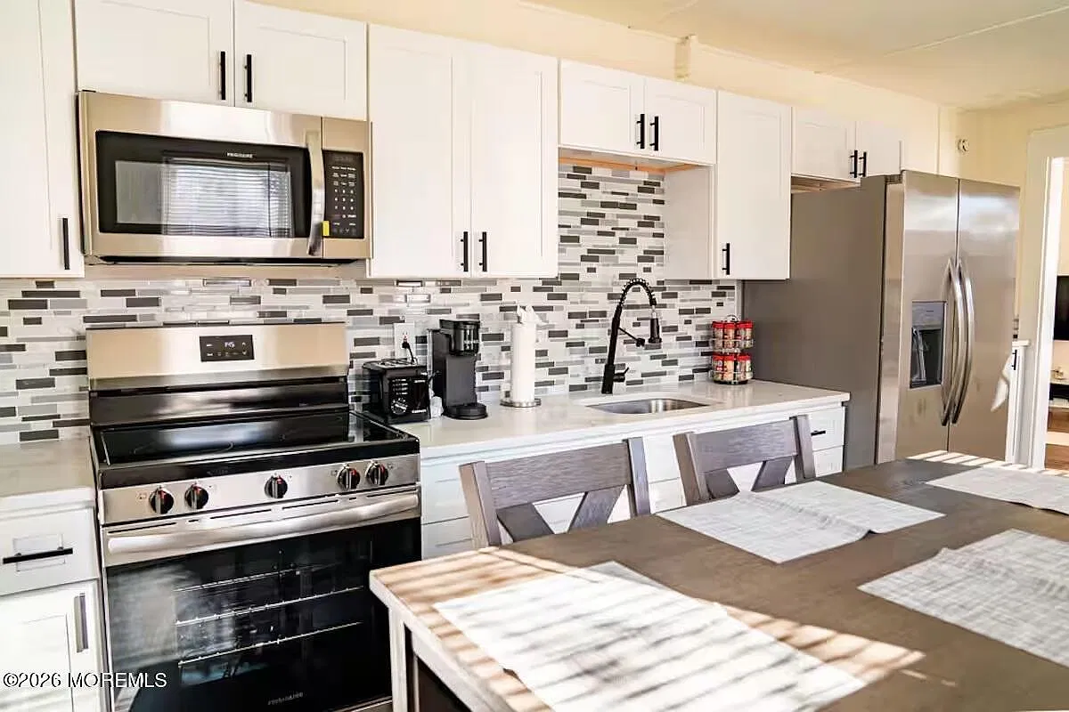 1 bed, $2,350 — Photo 2