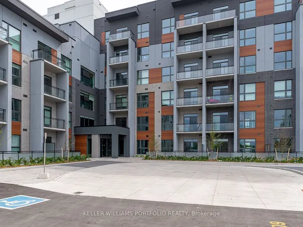 95 Dundas St W, Oakville, ON