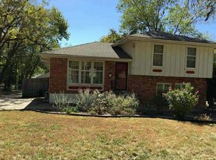 6307 E 137th St, Grandview, MO 64030