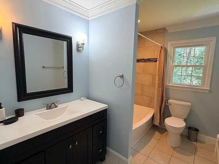 10802 Hunt Club Rd — Photo 24