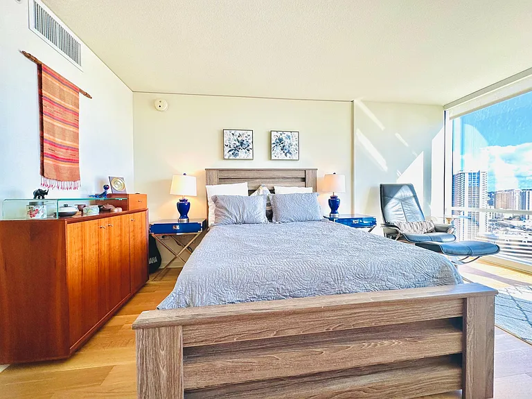 Master bedroom with unblocked ocean view