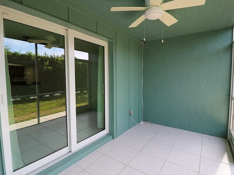 Cypress Way E — Photo 24