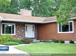 900 London Ln, New London, WI 54961