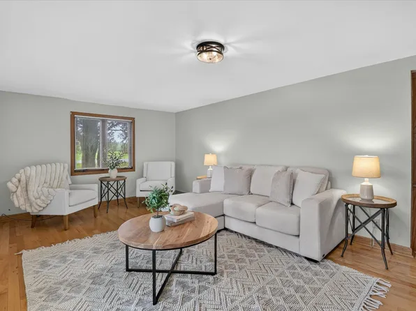 1270 Hillside Rd, Edgerton, WI 53534