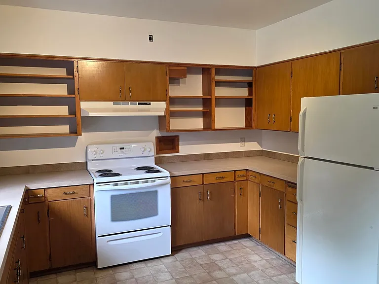 506 Springdale St — Photo 21