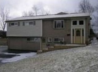601 Garden City Dr, Monroeville, PA