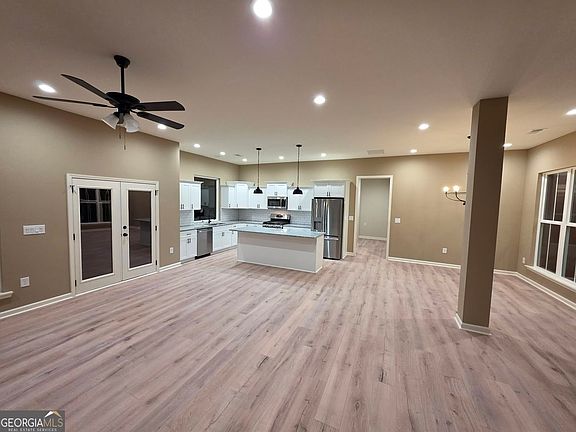 5th image of 352 Oak Trce W