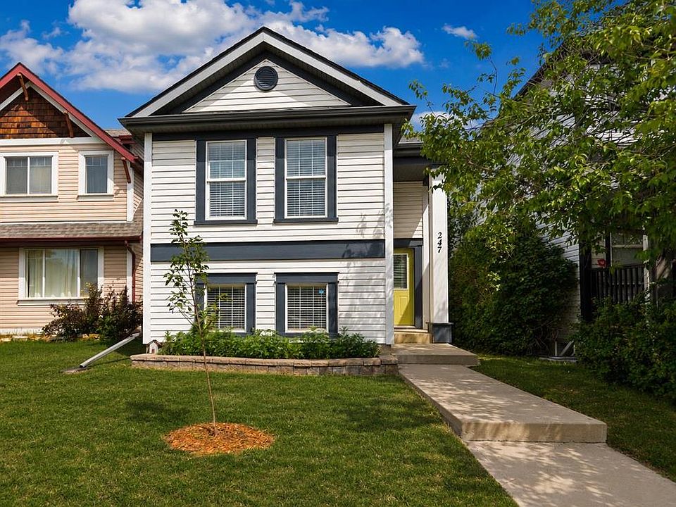 1st image of 247 S Copperfield Hts SE