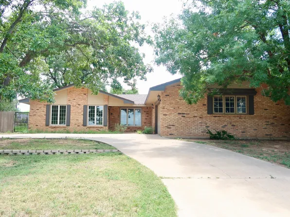 1425 Ebeling Dr, Plainview, TX 79072
