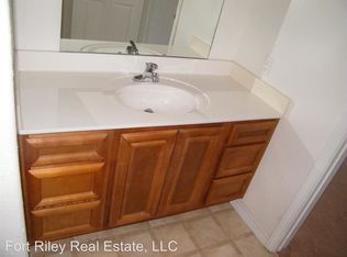 2123 Killdeer Rd, Junction City, KS 66441