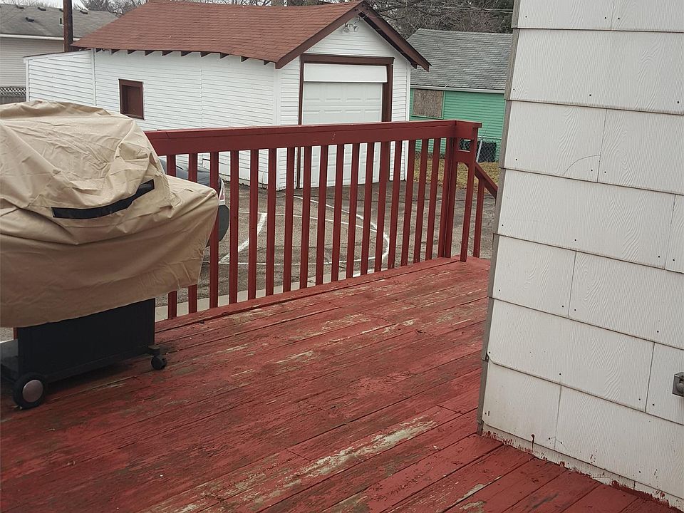 2nd image of 1289 White Bear Ave N