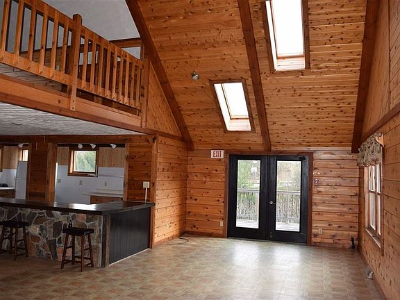 4th image of 5 Ordway Ln